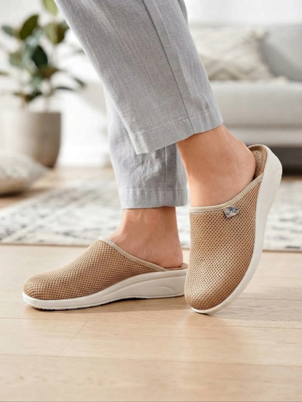 Fly Flot Women's Mesh Slip-On Slippersi